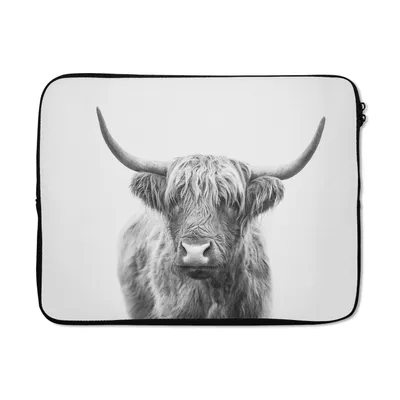 Produktbild von MuchoWow® Laptop Hülle 17 Zoll Laptoptasche Schottischer Highlander - Tiere - Hörner - Schwarz und weiß - Zipper - Schutzabdeckung