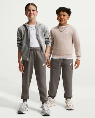 Produktbild von Nike K Nsw Club Flc Jggr Lbr Cave Stone/White Cave Stone/White M