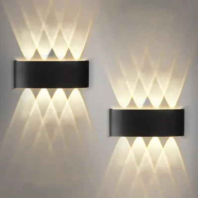 Produktbild von ZMH LED nástenné svietidlo 2ks Vnútorné a vonkajšie čierne nástenné svietidlo 03 Moderné hore dole teplé biele chodbové svietidlo IP65 Vodotesné vonkajšie nástenné svietidlo 7W Nastaviteľný svetelný lúč pre chodbu Záhrada