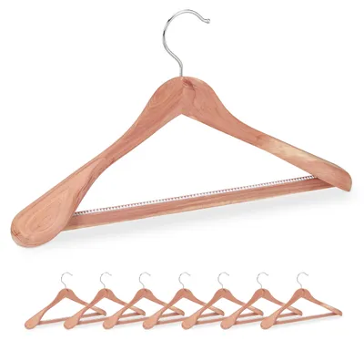 Productafbeelding van Relaxdays set van 8 broekjeshangers voor colberts, cederhout, bescherming tegen motten voor in de kast, met broeksteun, brede hangers voor colberts, natuurlijke uitvoering