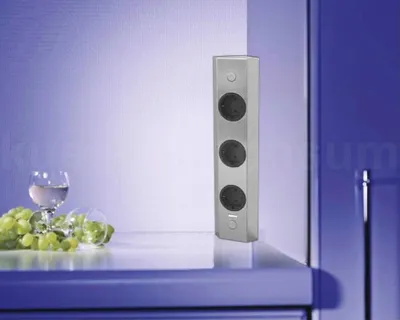 Produktbild von Thebo Ecksteckdose 1768106/320 Edelstahl 3-fach ST 3081/320 USB