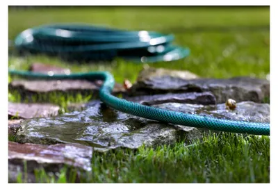 Produktbild von Flexibler 3-lagiger Wasserschlauch für die Gartenbewässerung, UV-beständig, 25 Bar (3/4" 10m)