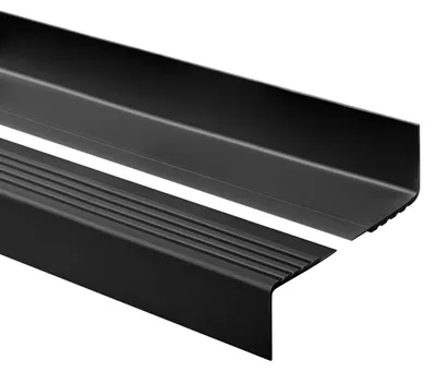 Produktbild von Treppenkantenprofil 40x40 mm, Treppenprofil PVC für Treppenstufen, Treppenkantenschutz mit Rillen, Antirutsch, RD, schwarz, 150 cm  - Quest