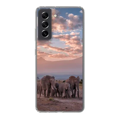 Produktbild von MuchoWow® Handyhülle Schutzhülle Hülle für Samsung Galaxy S21 FE Elefant - Tiere - Abend - Landschaft - Savanne Silikon Softcase Handy Hülle - Mobiltelefonhülle