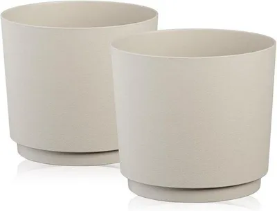 Productafbeelding van Plastic bloembakset bestaande uit 2 delen, 11 cm hoog, in een crème kleur.