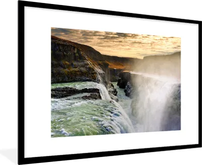 Produktbild von MuchoWow® Gerahmtes Poster Sonnenuntergang am Gullfoss-Wasserfall in Island 90x60 cm - Poster mit Schwarzem Bilderrahmen Wandposter Rahmen Foto Bilder - Wanddekoration - Fotos