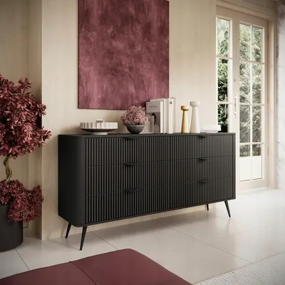Produktbild von Kommode LANTE 160 cm – Schwarz, 6 Schubladen, gerillte Fronten, schwarze Griffe und Beine