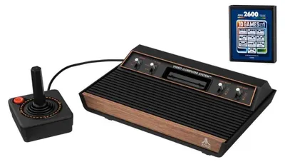 Productafbeelding van ATARI 2600+ met controller en 10 spellen