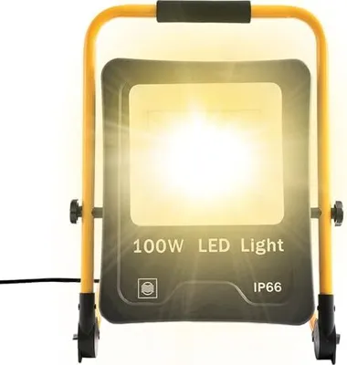Produktbild von JOIEYOU LED Arbeitsleuchte 100W Baustrahler IP66 Arbeitsscheinwerfer mit 3m Kabel & Faltbarer U-Ständer LED Fluter Floodlight für Innen-Außen, Warmweiß