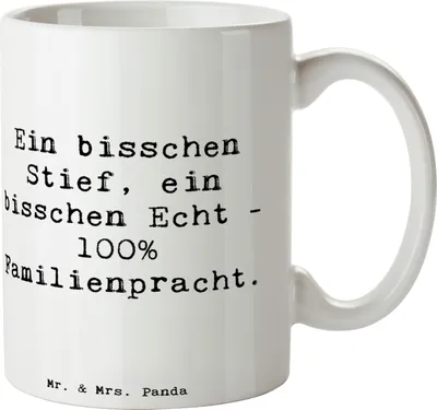Produktbild von Mr. & Mrs. Panda Becher Spruch Liebe Stiefenkel - Weiß - Geschenk, Familienzusammenhalt, Trinkbecher, einzigartige Designs, Kaffeetasse, Henkelpott, Großeltern, Pott