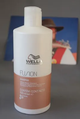 Produktbild von Wella Professionals Fusion Intense Repair Shampoo für geschädigtes Haar 500 ml