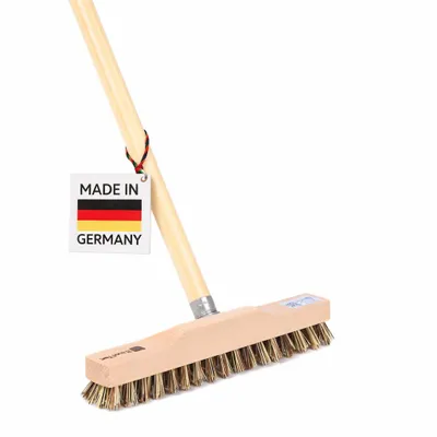 Produktbild von BawiTec Wischer Schrubber 28cm hart Rheinischer Wischer Scheuerbürste Stiel Holzschrubber kleiner Schrubber mit Holzstiel harte Borsten