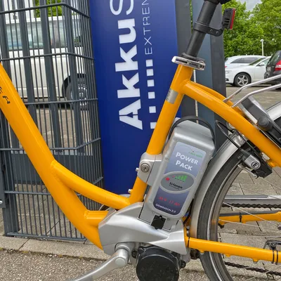 Produktbild von E-Bike Akku inklusive Ladegerät passend für Flyer Deluxe 36V NKY352B2, NKY370B2 Panasonic Deluxe Antrieb 36 Volt 17Ah 612Wh Sitzrohr