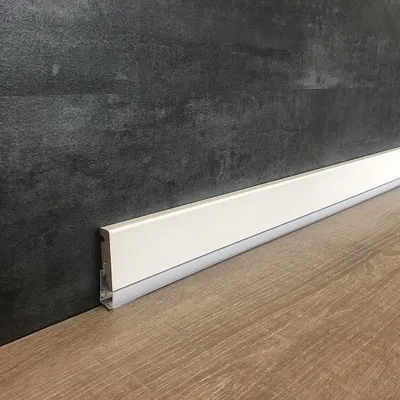 Produktbild von Licht - Sockelleiste / Licht - Fußleiste "Manta" 15 x 58 mm weiß foliert
