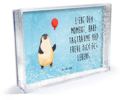Produktbild von Mr. & Mrs. Panda Bilderrahmen Pinguin Luftballon - Eisblau - Geschenk, Acryl-Fotorahmen, 3D-Rahmen, Glück, Gute Laune, Effekt-Bilderrahmen, Fotorahmen, Acryl-Aufsteller