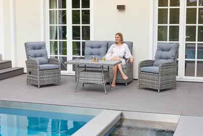 Produktbild von LC Garden »Bailado« Lounge Set 4-tlg. omega grau aus handgeflochtenem Polyrattan inkl. Sitzkissen