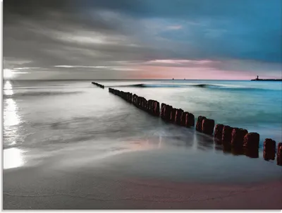 Produktbild von ARTland Glasbild Ostsee mit Sonnenaufgang s/w Größe: 80x60 cm