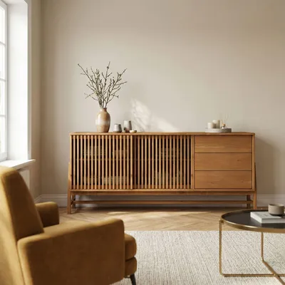 Produktbild von Sideboard ADAMO 175 cm aus Massivholz, Eiche Finish - Kommode mit 2 Lamellen-Schiebetüren und 3 Schubkästen, Wohnzimmer Möbel mit großem Stauraum, Anrichte mit verstellbarem Einlegeboden