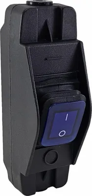 Produktbild von Geräte Schnurschalter in schwarz, robustes Gehäuse mit auswechselbarem, wasserdichtem Wippschalter Ein-Aus 16A 250V, blau beleuchtet