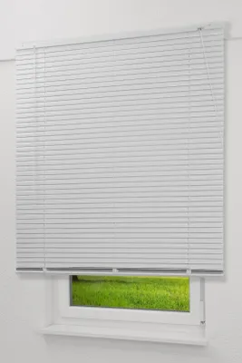 Produktbild von Qualitätsalujalousie 25mm in Reinweiß in den Maßen (B x H) 100cm * 130cm