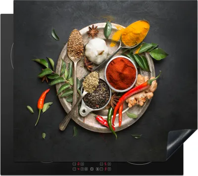 Produktbild von KitchenYeah© Herdabdeckplatte Gewürze - Teller - Pfeffer - Schwarz - Löffel - Silber , 58x51cm, Küche Deko, Glaskeramikkochfeld Herdabdeckung, Abdeckplatte fùr Kochfeld