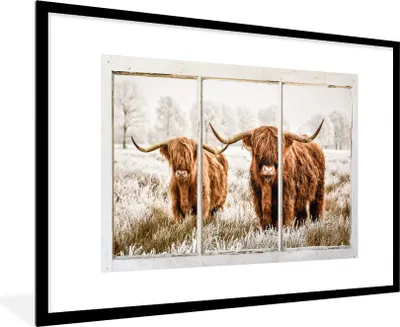Produktbild von MuchoWow® Gerahmtes Poster Scottish Highlander - Ansicht - Kuh 90x60 cm - Poster mit Schwarzem Bilderrahmen Wandposter Rahmen Foto Bilder - Wanddekoration - Fotos