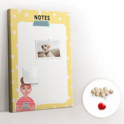 Obrázok produktu pre Korková tabuľa Tabuľa na poznámky Tabuľa na špendlíky - učebná pomôcka 40x60 cm - 100ks drevených kolíkov - Tabuľa s poznámkami