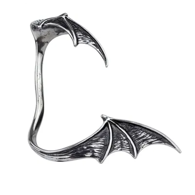Produktbild von Ear Cuff Ohrring „Fledermausflügel“ rechtes Ohr
