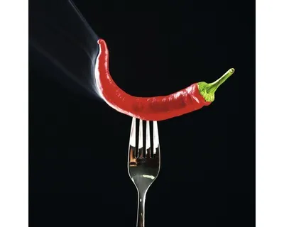 Produktbild von Glasbild Pepper On Black II 50x50 cm