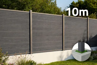 Produktbild von 10 m hoher PRIEL-Verbundzaun in Holzoptik, 150 cm hoch, auf grauen Bodenplatten
