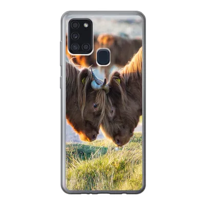 Produktbild von MuchoWow® Handyhülle Schutzhülle Hülle für Samsung Galaxy A21s Schottische Highlander - Tiere - Sonne Silikon Softcase Handy Hülle - Hartschale