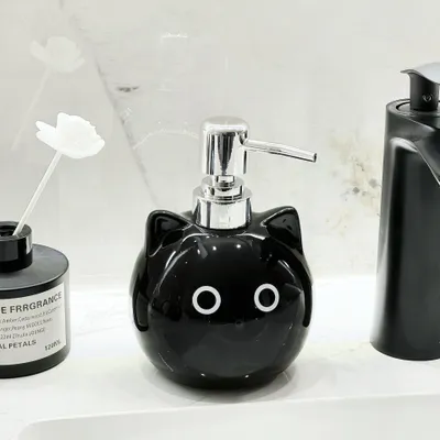 Image de Omgoods - Distributeur de savon en céramique avec pompe (noir)