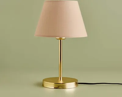 Produktbild von Opviq, Hochwertige Tischlampe, Beige und Gold, 37 cm hoch | 100% Stoff, 100% Metallrahmen, Kunststoffbasis | E27 Fassung, max. 40 W, ideal für Hotel- und Wohnräume.