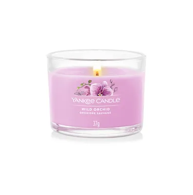 Productafbeelding van Yankee Candle Wild Orchid, geurkaars, rund, paars, orchidee, 10 uur brandduur, 1 stuk