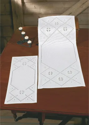 Produktbild von Permin Hardanger Tischläufer Stickpackung "Hardanger", Zählmuster, 40x107cm, 75-7715