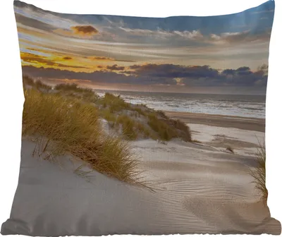 Produktbild von MuchoWow® Outdoor Kissen - Strand - Düne - Gras - Sonnenuntergang - Meer - 50x50 cm - Wetterfest - Lounge Kissen - Komfortabel - Kissen mit Bild
