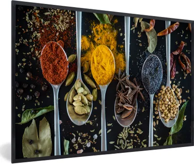 Produktbild von MuchoWow® Gerahmtes Poster Kräuter - Löffel - Gewürze - Schwarz - Küche 90x60 cm - Poster mit Schwarzem Bilderrahmen Wandposter Rahmen Foto Bilder - Fotorahmen - Foto-Plakat
