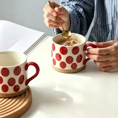 Produktbild von Keramik Kaffeebecher mit Henkel, Tasse, Trinkbecher, Teetasse, Cappuccinotasse, Kaffeetasse, Retro Becher 450ML Rot E-bodian