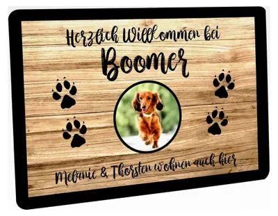 Produktbild von Personalisierte Fußmatte - robuste, rutschfeste Matte für Innen und Außen - waschbar - Fußabtreter für die Haustür - 60x40cm - Hund/Katze mit Foto und Namen (Holzoptik)