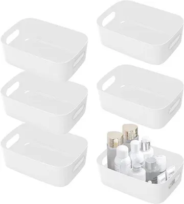 Zdjęcie produktu dla Zestaw 6 białych pojemników z tworzywa sztucznego z uchwytami, wymiary 24,5 x 15,5 x 10 cm, otwarty design – idealne do łazienki, kuchni i biura