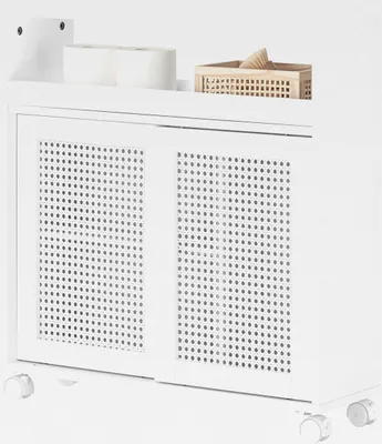Produktbild von schmaler Badezimmerschrank mit Rollen – Nischenschrank 20cm – Badschrank zur Aufbewahrung von Toilettenpapier – Badmöbel aus Holz mit höhenverstellbaren Einlegeböden, Weiß, 20x70x65cm, BZR119-W