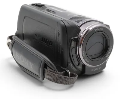 Produktbild von Sony HDRXR105E.CEH 2,36 Megapixel Full HD-Camcorder, 80 GB Speicher, 6,86 cm (2,7 Zoll) Display, 10-fach optischer / 120-fach digitaler Zoom, elektronischer Bildstabilisator, 1/5'' CMOS-Sensor, 52 - 608 mm Brennweite, F1,8 (W) / F2,2 (T), HDMI, HDD