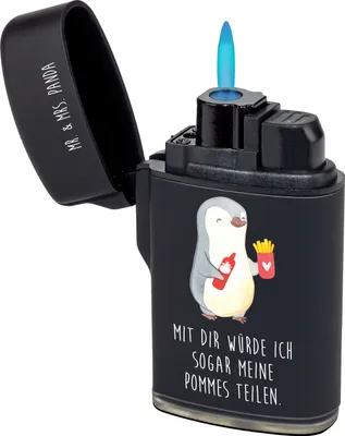 Produktbild von Mr. & Mrs. Panda Feuerzeug Pinguin Pommes - Schwarz - Geschenk, Jahrestag, für Frauen, Valentinstag, Hochzeitstag, Freundin, Gasfeuerzeug, gas anzünder, Mitbringsel