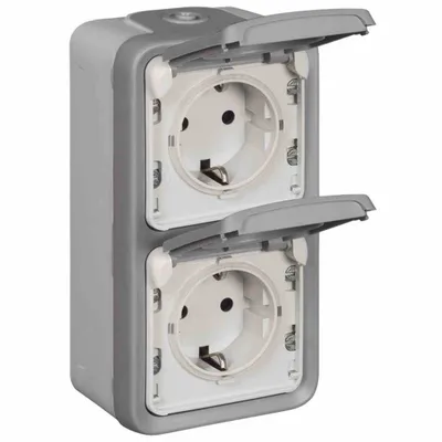 Obrázek produktu pro Legrand 069744, Typ F, Šrouby, Šedá, IP44, 250 V, 16 A