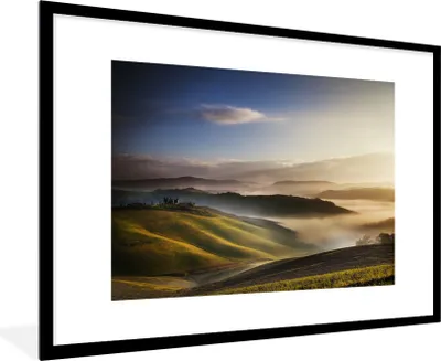 Produktbild von MuchoWow® Gerahmtes Poster Toskana - Nebel - Landschaft 90x60 cm - Poster mit Schwarzem Bilderrahmen Wandposter Rahmen Foto Bilder - Wanddekoration - Fotos