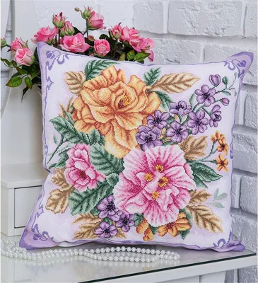 Obrázok produktu pre Sada vankúšikov na výšivku krížikom s motívom "Rozkvitnuté kvety", rozmery 40,5 x 40,5 cm, vrátane schémy výšivky