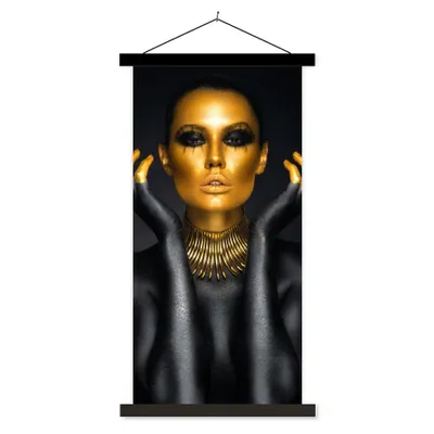 Produktbild von MuchoWow® Textilposter Frau - Porträt - Gold - Luxus - Schwarz 40x80 cm mit schwarzem Rahmen - Wandemalerei