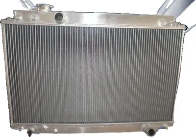 Zdjęcie produktu dla Aluminiowa chłodnica, Optymalne dopasowanie do Lexus SC300, Solidna konstrukcja, Poprawiona wydajność chłodzenia