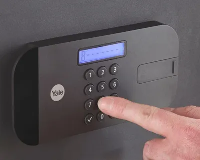 Immagine prodotto di Yale YSEB/200/EB1 Safe Frei stehend sicher 9,6 l Stahl Schwarz (YSEB/200/EB1)