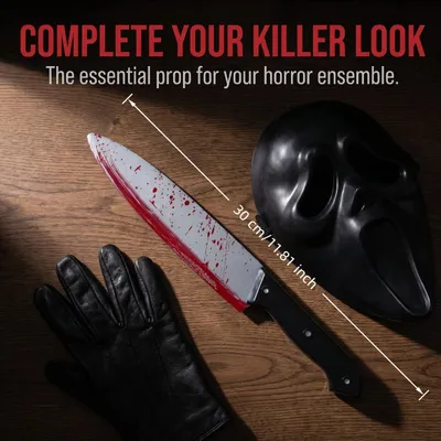 Imagen del producto de Dos cuchillos de plástico, de 33 cm, con un diseño realista que incluye sangre y óxido, ideales para Halloween